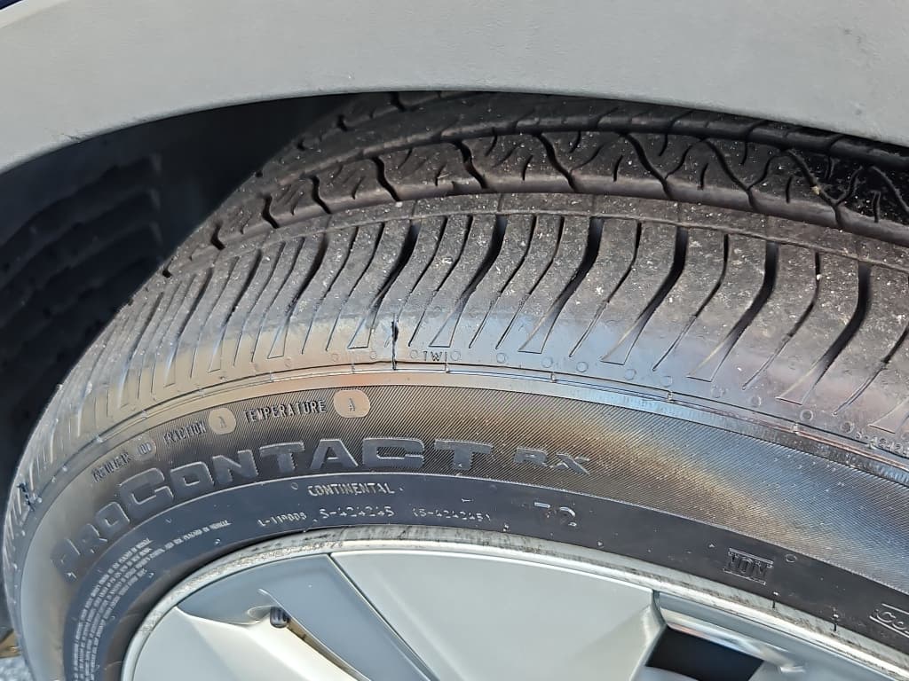 2022 Tesla Model Y view 25