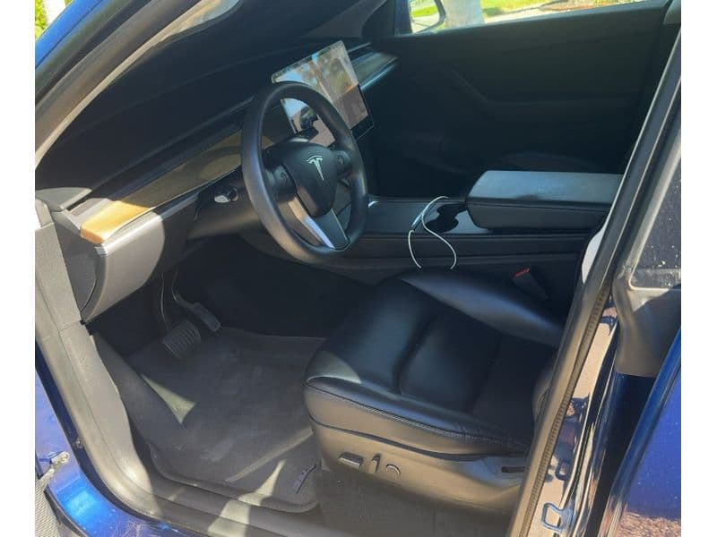2022 Tesla Model Y view 5