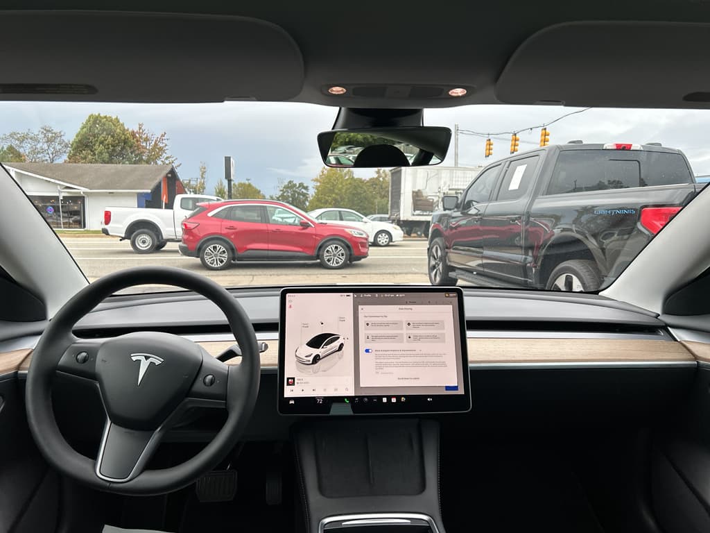 2022 Tesla Model 3 view 14