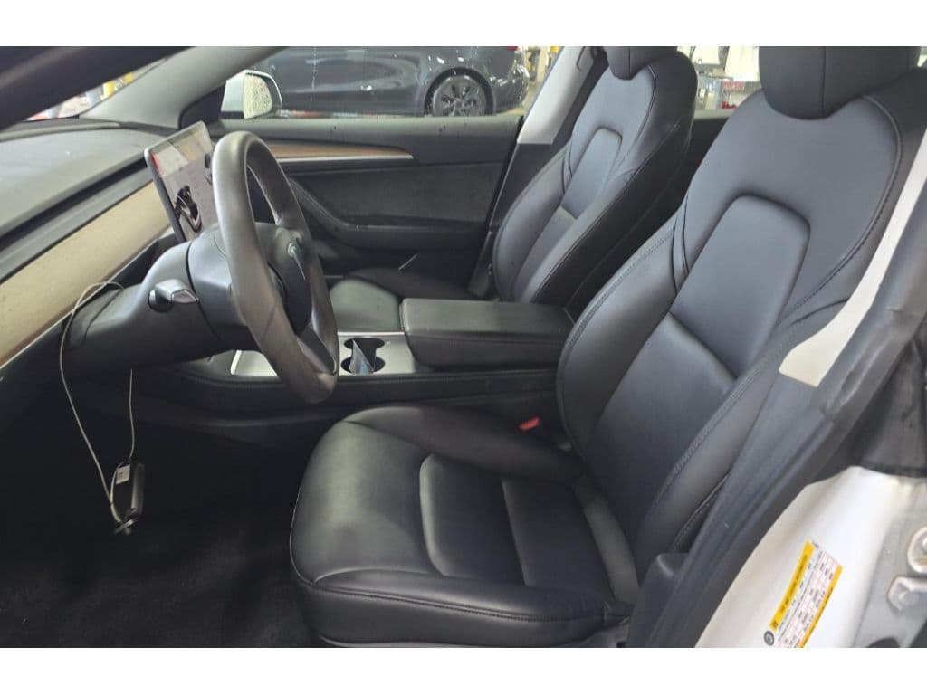2022 Tesla Model 3 view 5