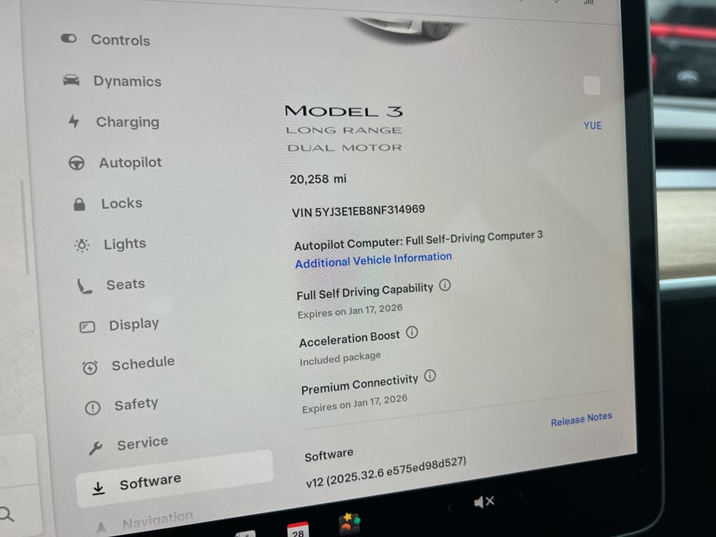 2022 Tesla Model 3 view 9