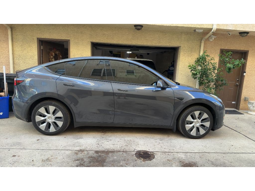 2022 Tesla Model Y view 3