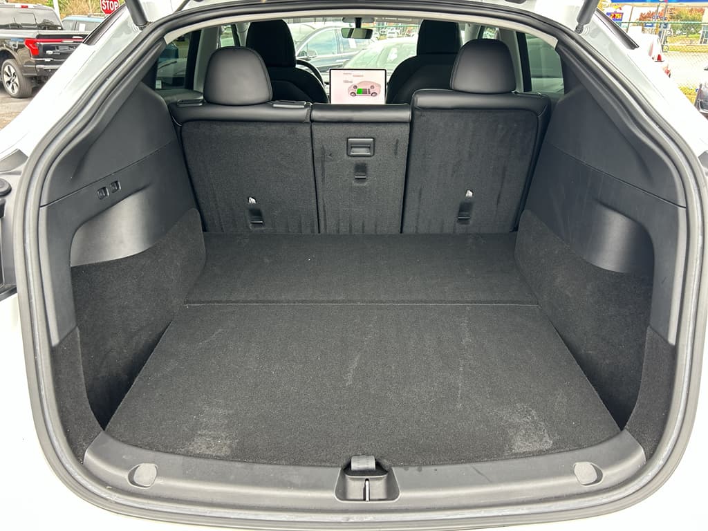 2022 Tesla Model Y view 20