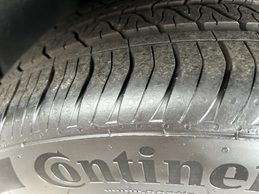 2022 Tesla Model Y view 29