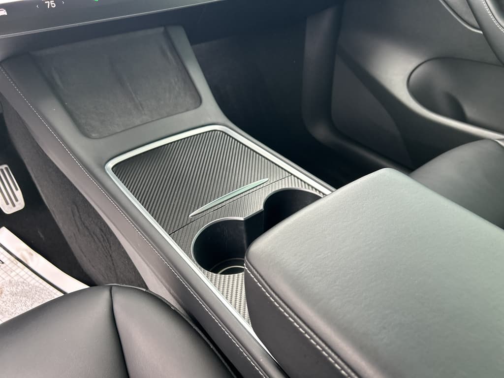 2022 Tesla Model Y view 15