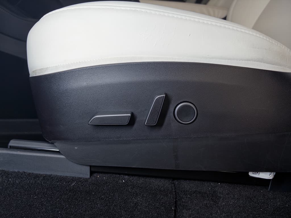 2022 Tesla Model Y view 6