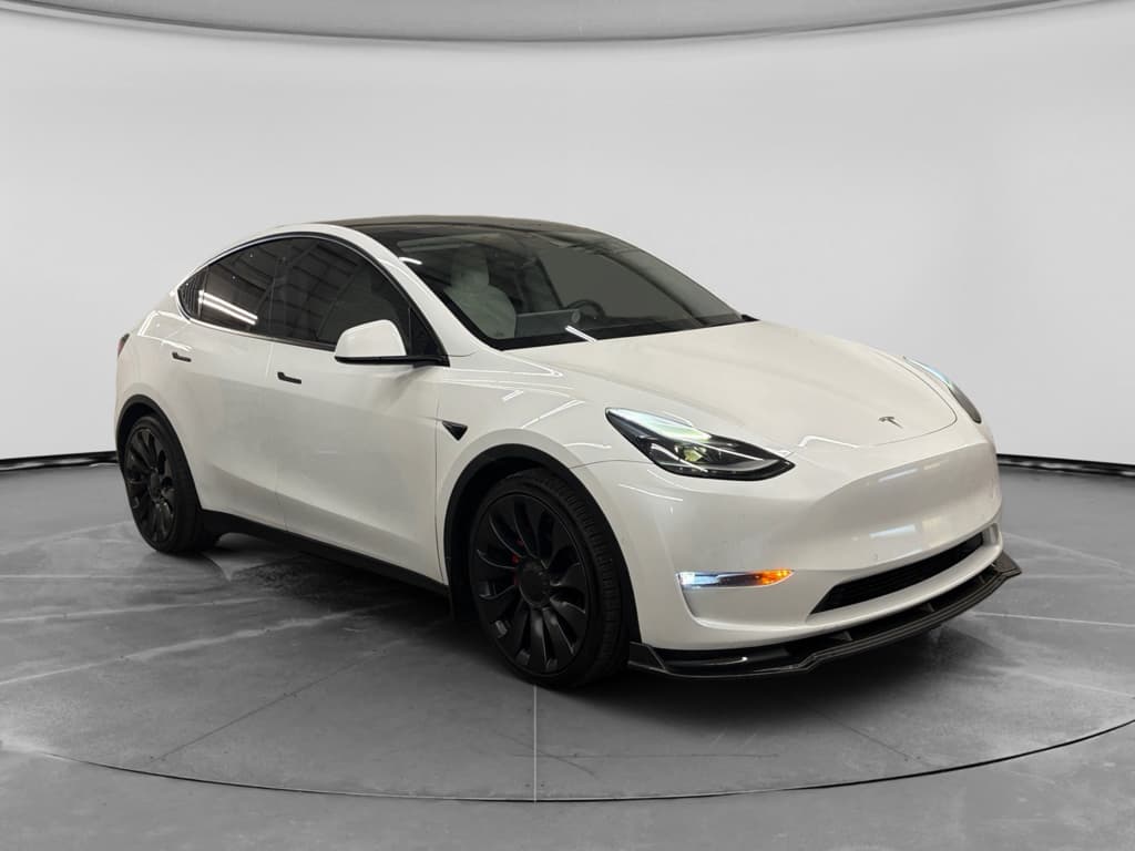 2022 Tesla Model Y view 4