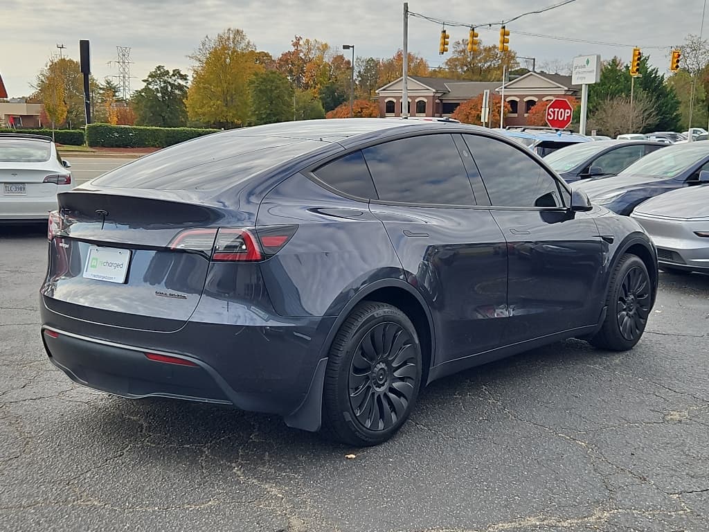2024 Tesla Model Y view 3