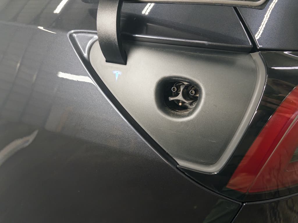 2024 Tesla Model Y view 5