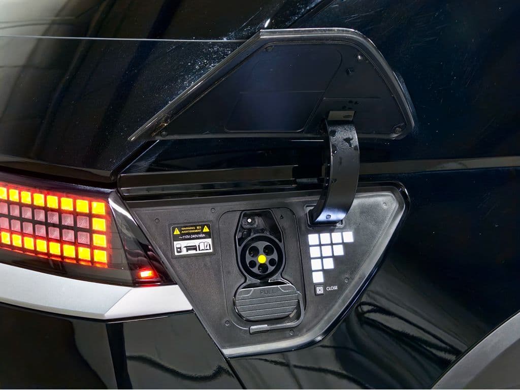 2024 Hyundai IONIQ 5 view 5