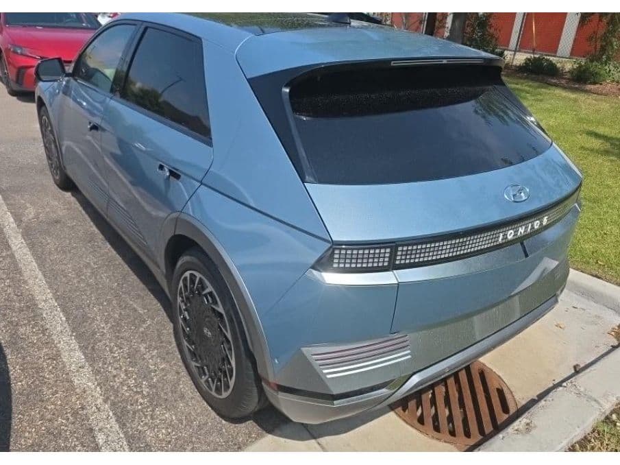 2024 Hyundai IONIQ 5 view 4