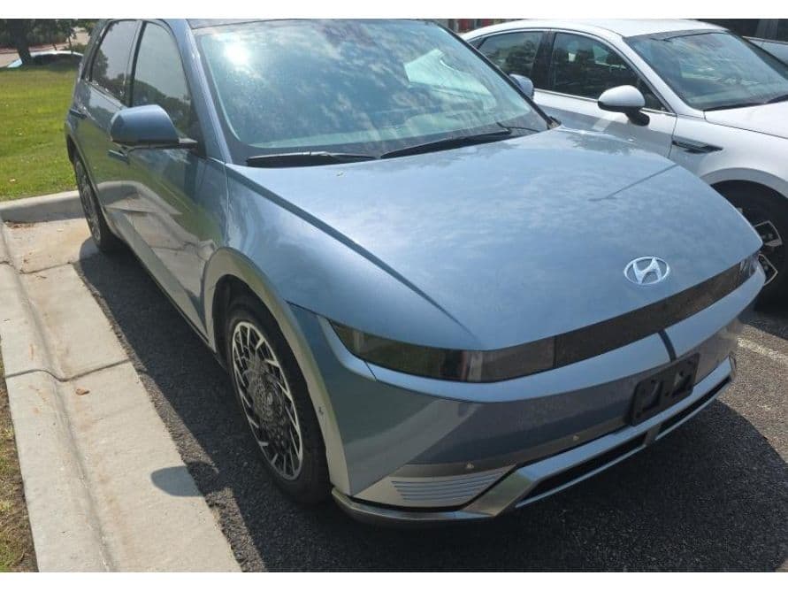 2024 Hyundai IONIQ 5 view 2