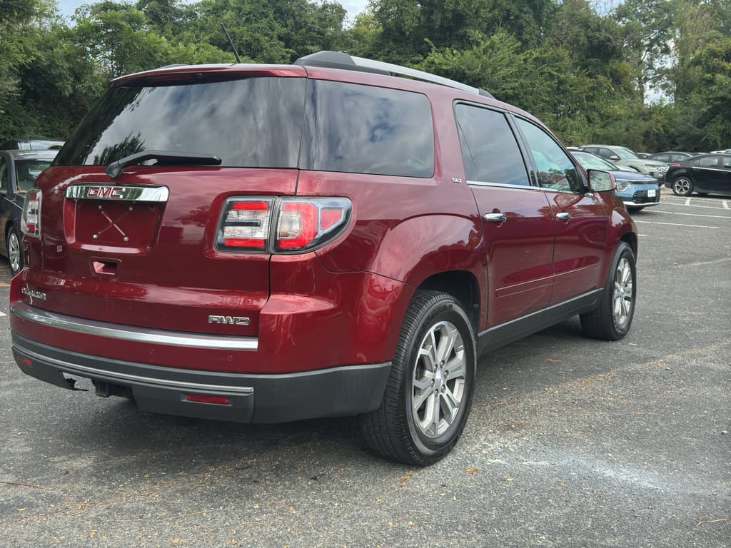 2015 GMC Acadia view 4