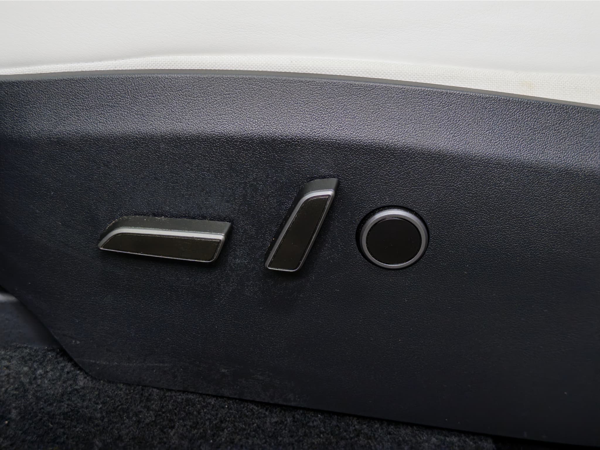 2025 Tesla Model Y view 7