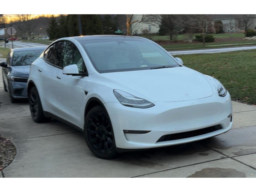2022 Tesla Model Y view 1