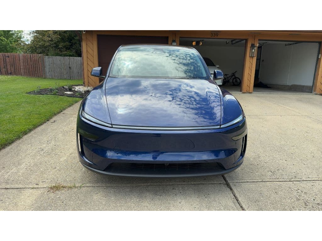 2026 Tesla Model Y view 4
