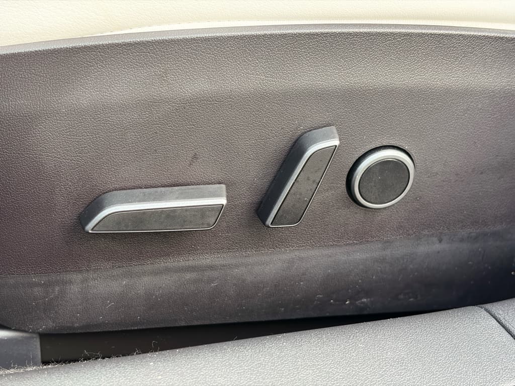 2022 Tesla Model 3 view 6