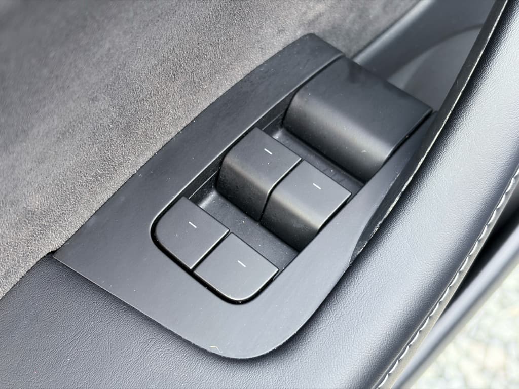 2022 Tesla Model 3 view 7