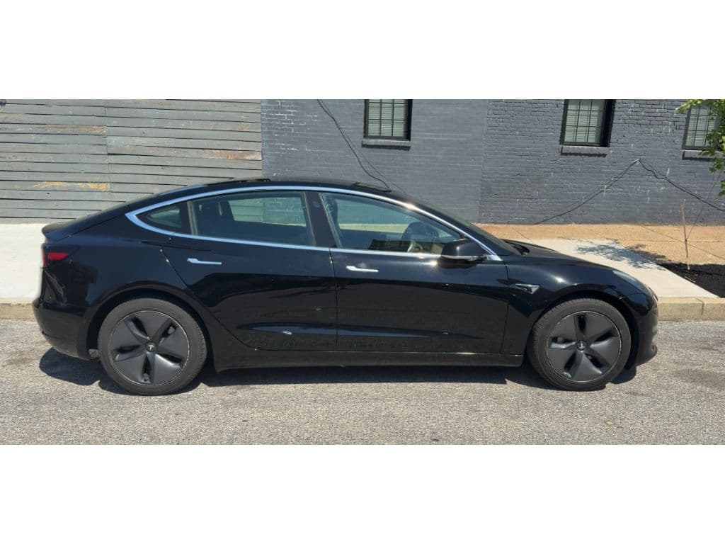2019 Tesla Model 3 view 3