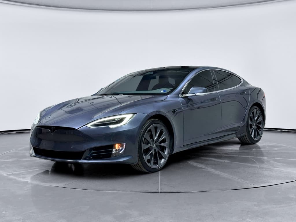 2020 Tesla Model S view 1