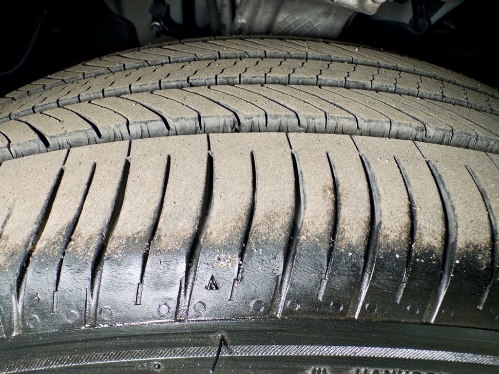 2020 Tesla Model S view 38