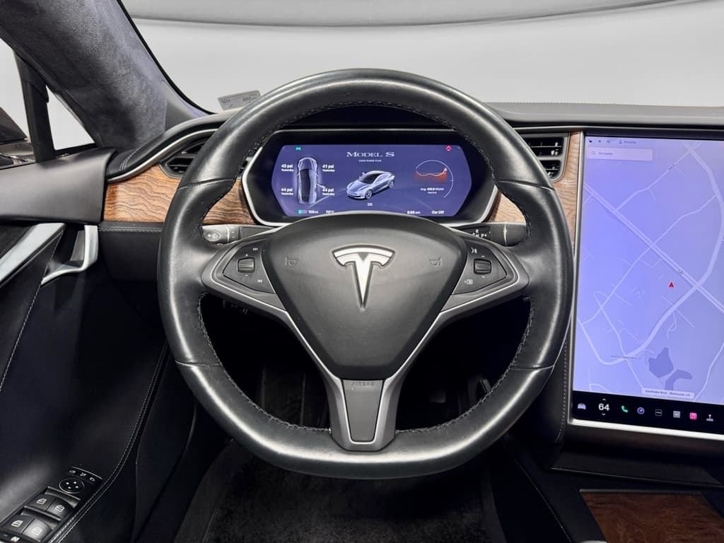 2020 Tesla Model S view 8