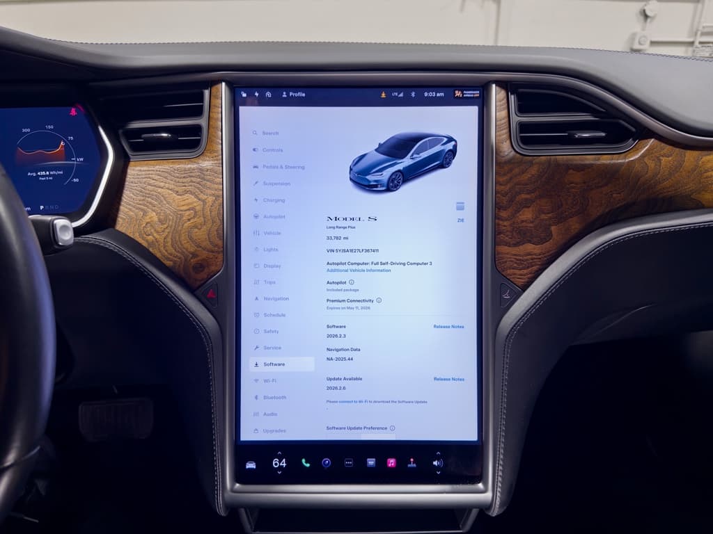 2020 Tesla Model S view 13