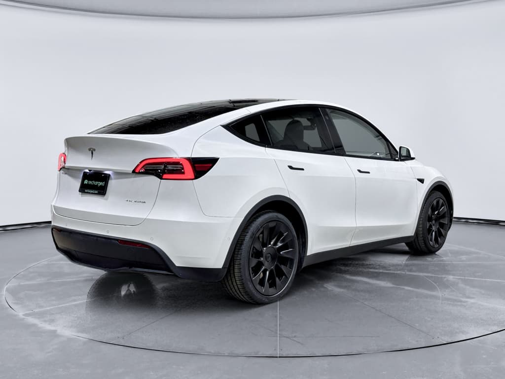 2022 Tesla Model Y view 3