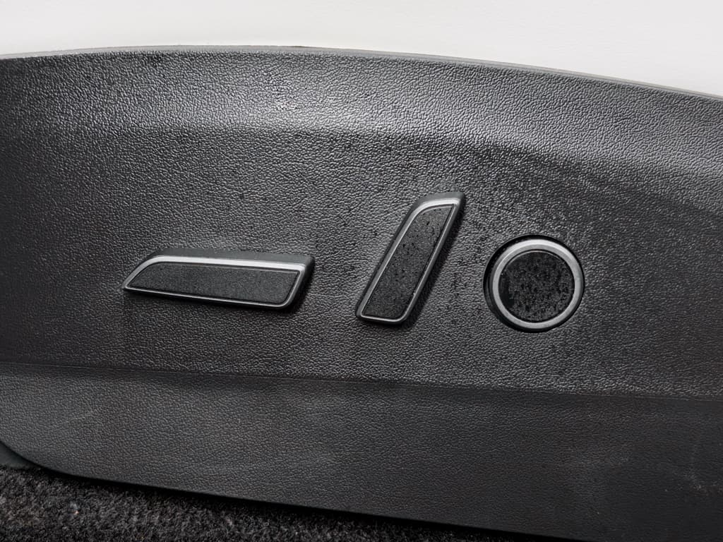 2022 Tesla Model Y view 6