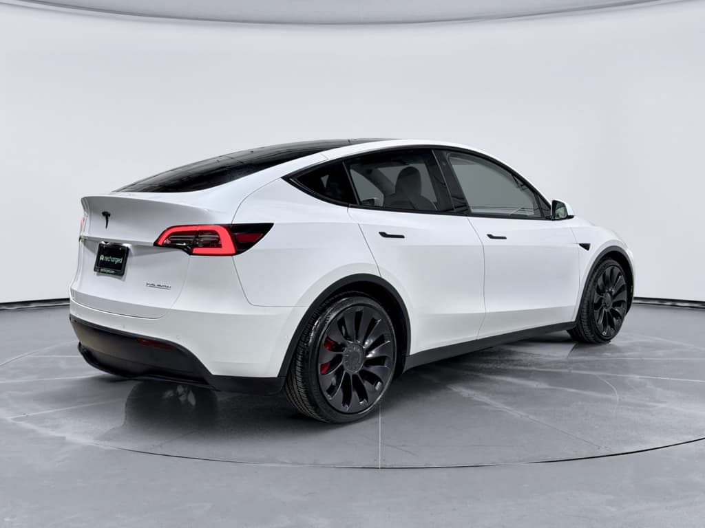 2022 Tesla Model Y view 3