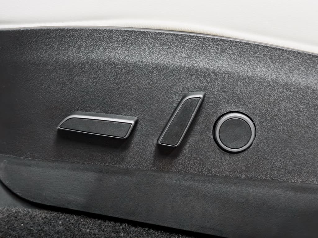 2022 Tesla Model Y view 6