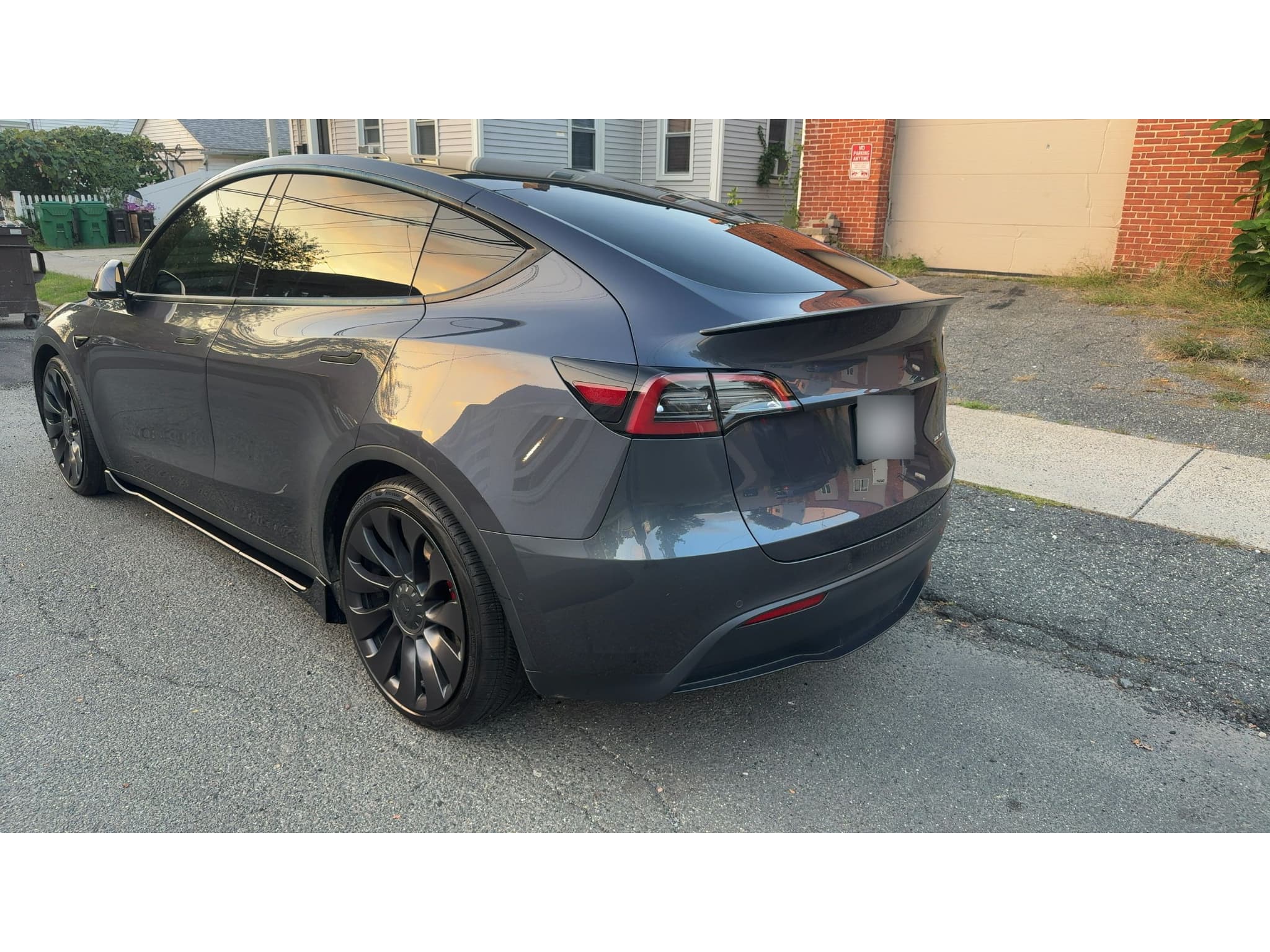2022 Tesla Model Y view 3