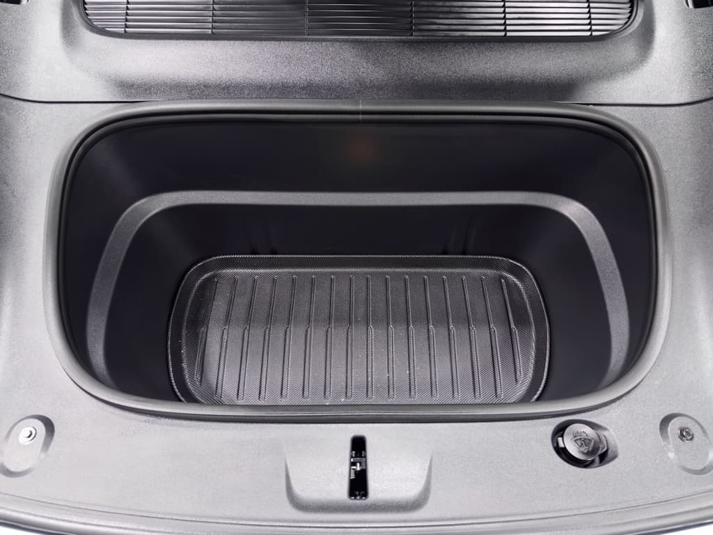 2026 Tesla Model Y view 25