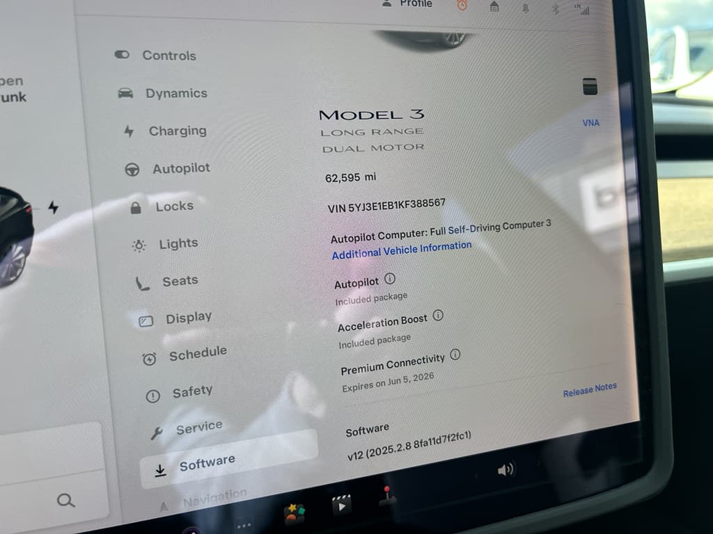 2019 Tesla Model 3 view 9