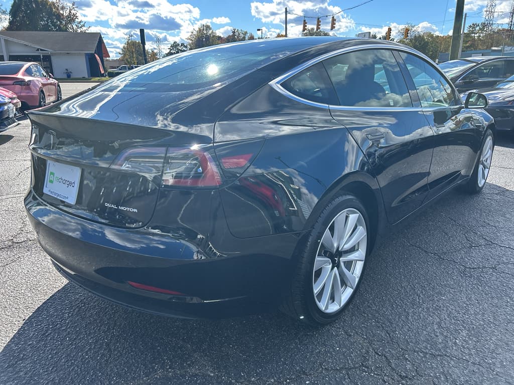 2019 Tesla Model 3 view 3
