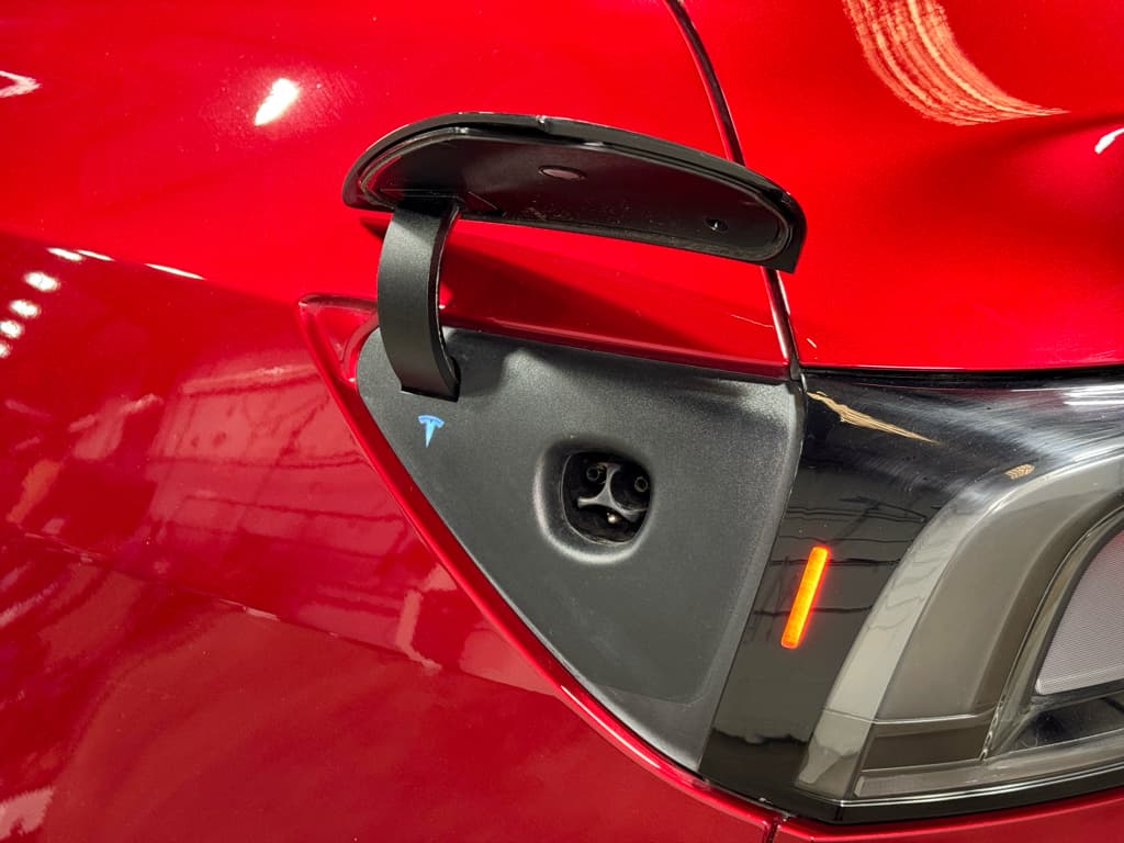 2026 Tesla Model Y view 5