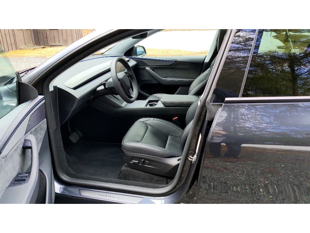 2026 Tesla Model Y view 4