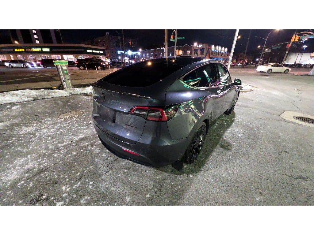 2022 Tesla Model Y view 3