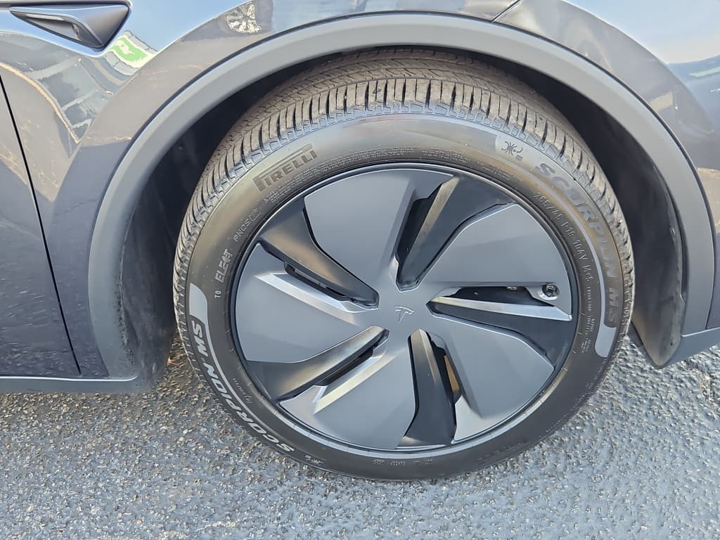 2026 Tesla Model Y view 35