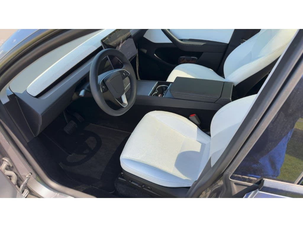 2026 Tesla Model Y view 5