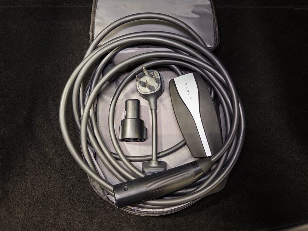 2022 Tesla Model Y view 6