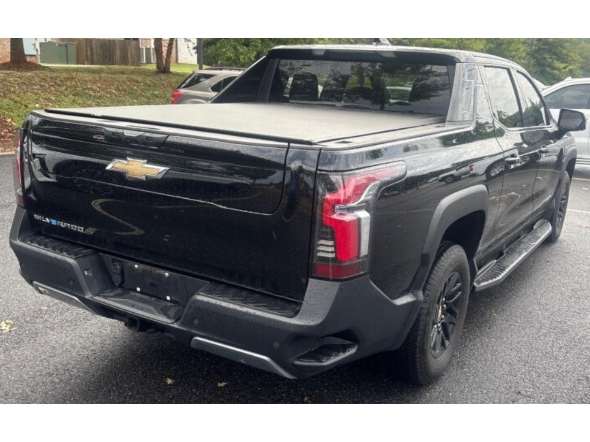 2025 Chevrolet Silverado EV view 3