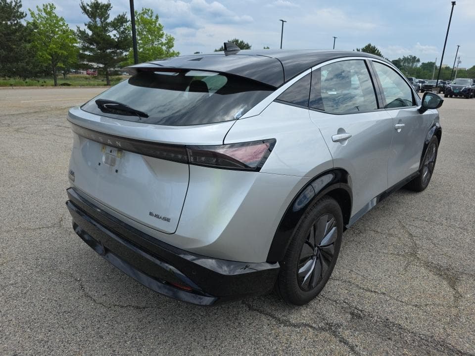 2023 Nissan Ariya view 3