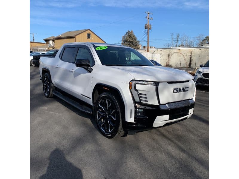 2025 GMC Sierra EV view 4