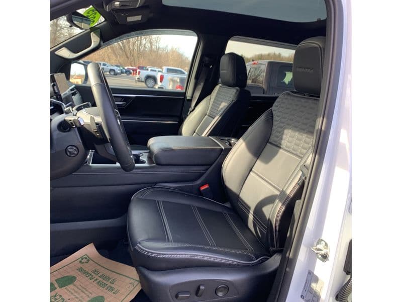 2025 GMC Sierra EV view 5