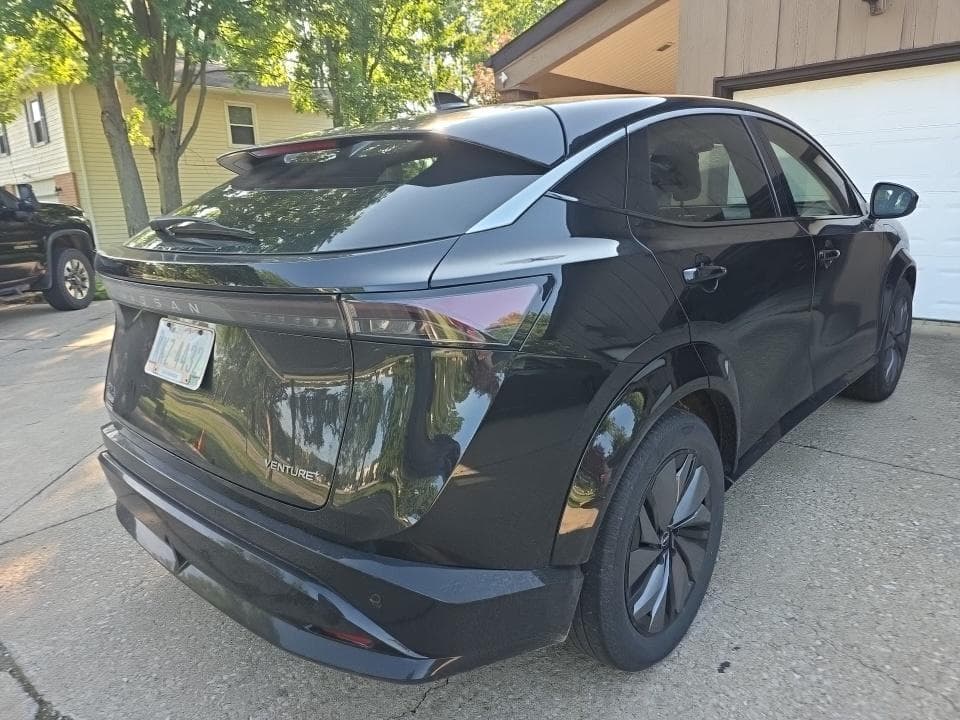 2023 Nissan Ariya view 3