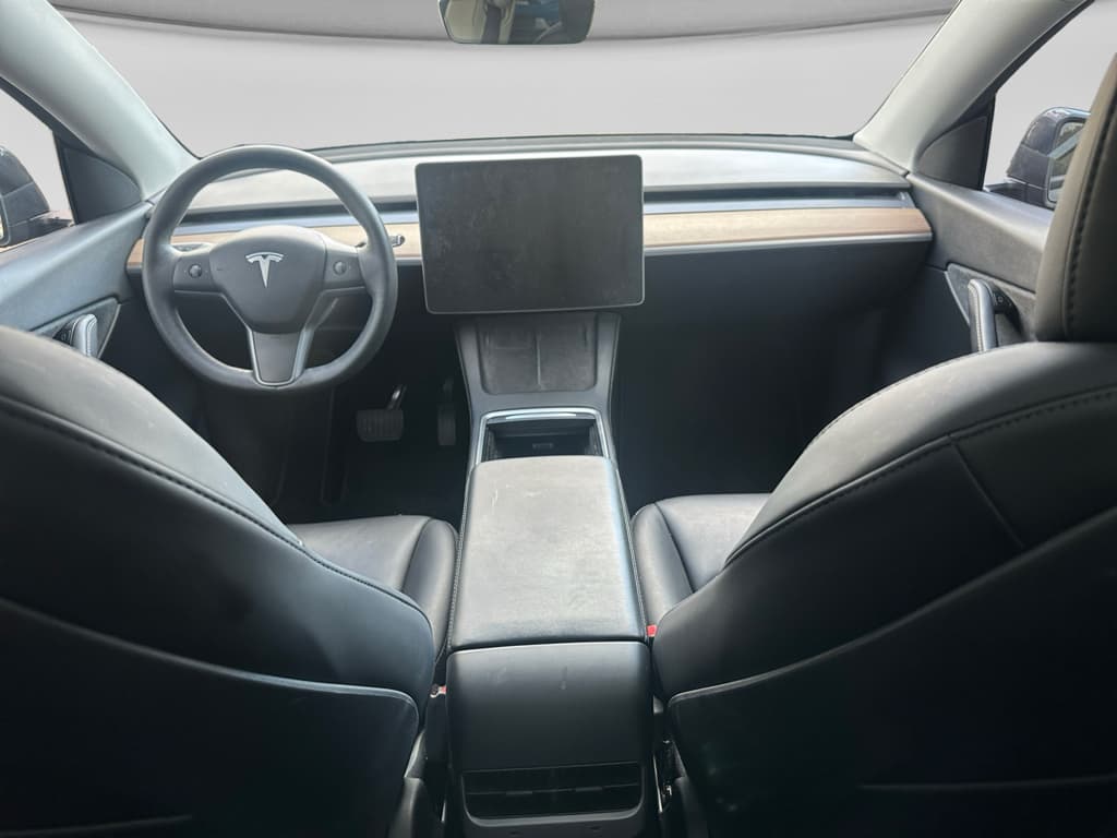 2022 Tesla Model Y view 7