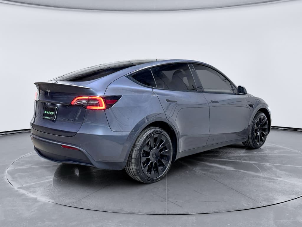 2022 Tesla Model Y view 3