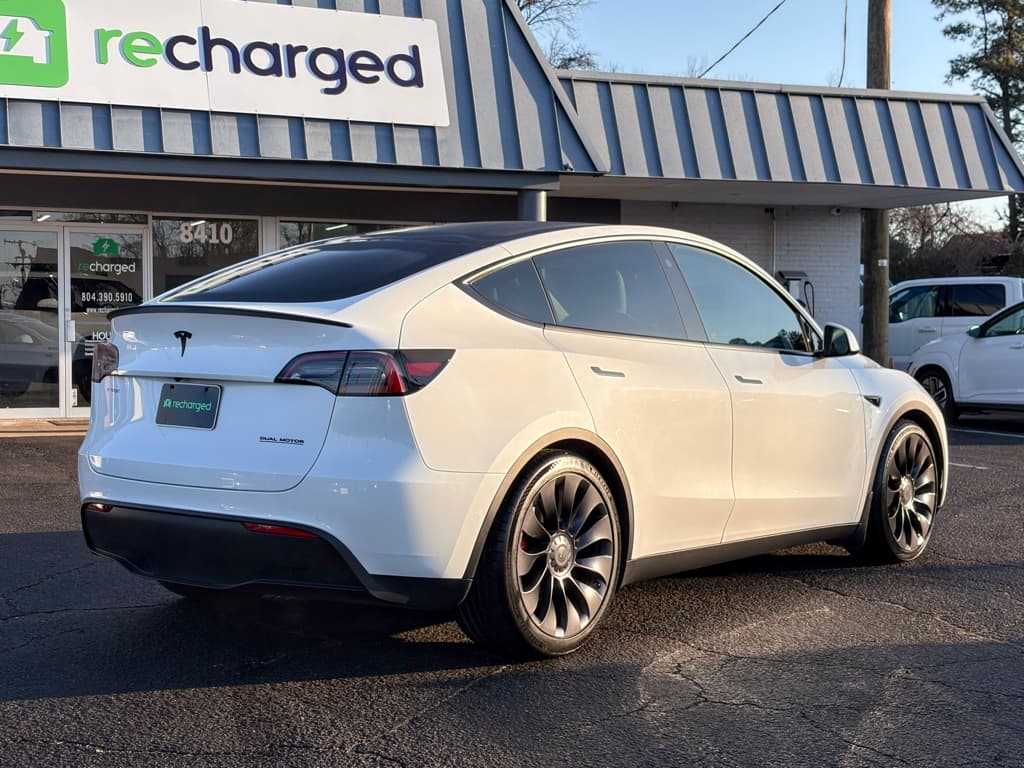 2022 Tesla Model Y view 3