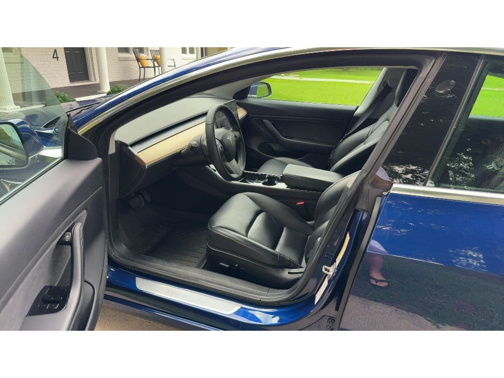 2019 Tesla Model 3 view 5